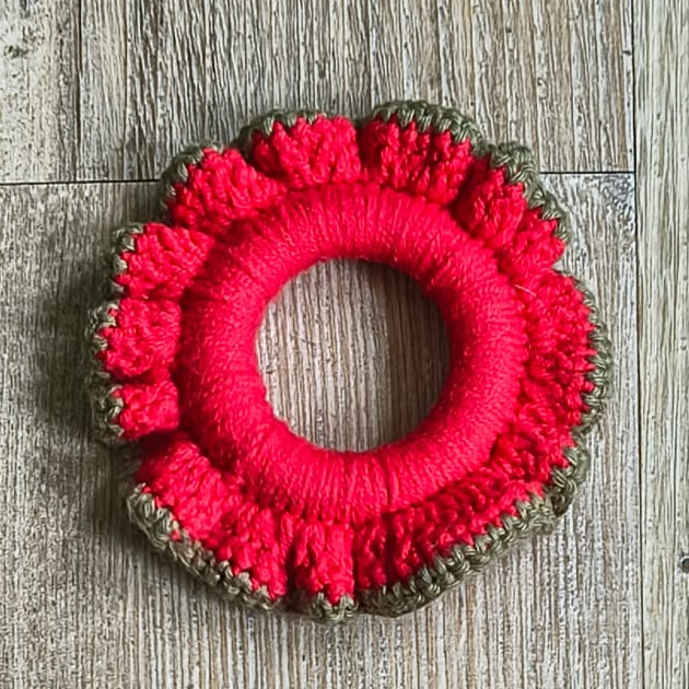 Christmas napkin ring in red and green